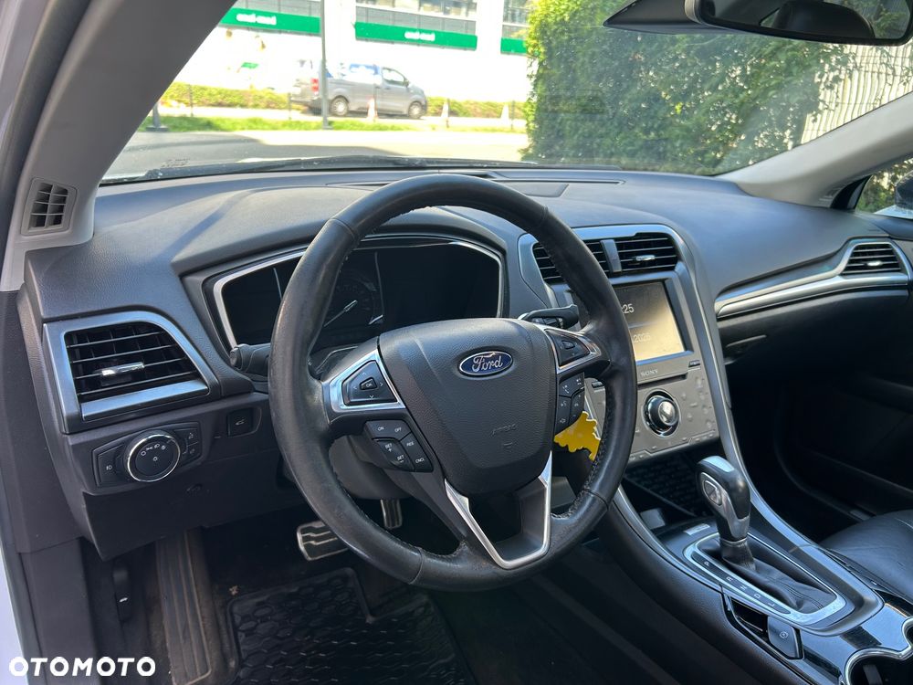 Ford Mondeo 2.0 Hybrid Titanium - 6