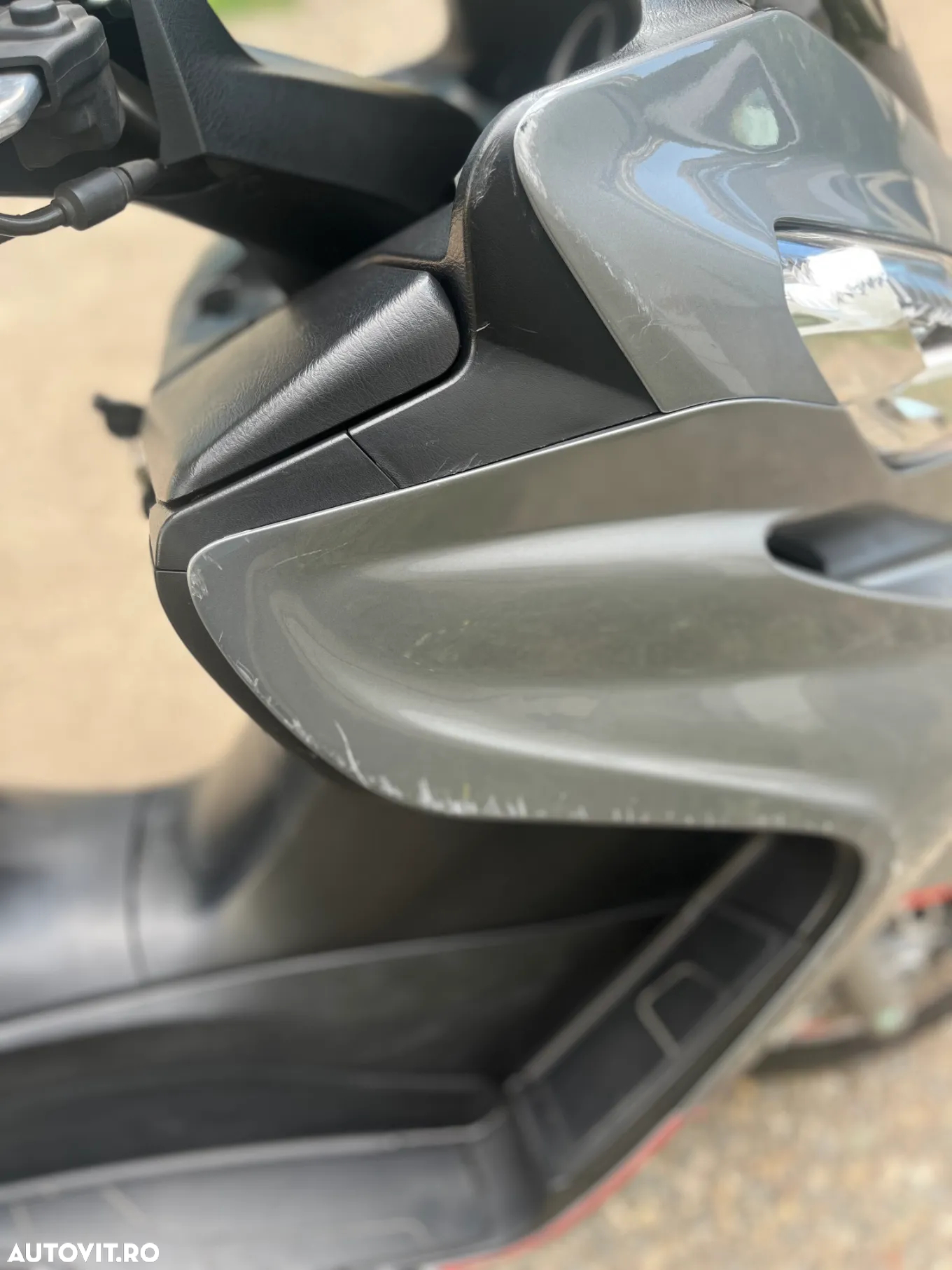 Suzuki AN 400 Burgman - 10