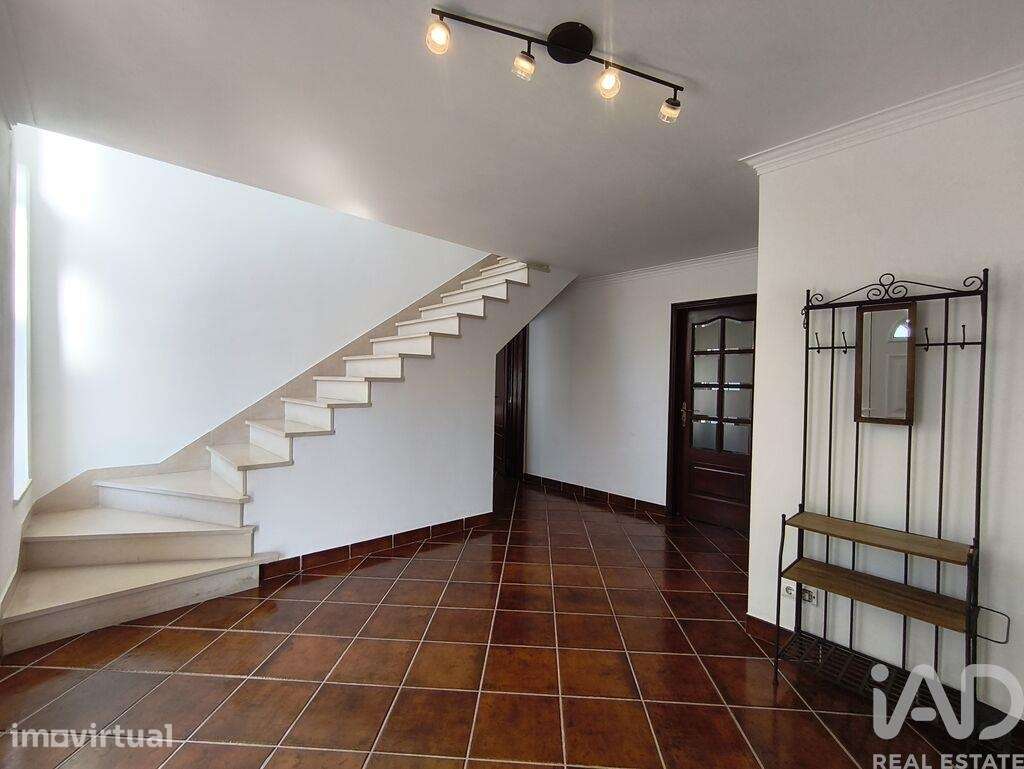 Moradia geminada T3 em Almalaguês de 185,57 m2 - Grande imagem: 2/40