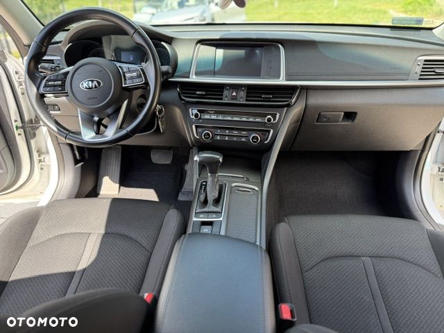 Kia Optima - 22