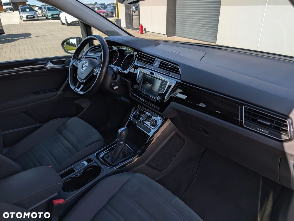 Volkswagen Touran 1.8 TSI (BlueMotion Technology) DSG Highline - 32