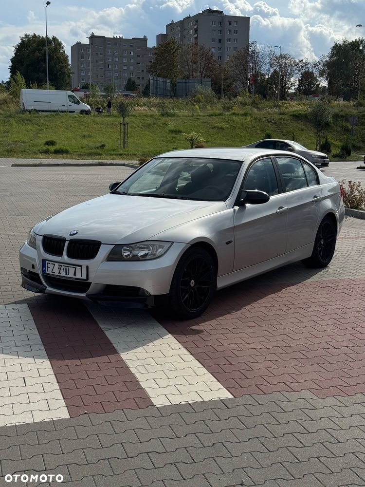 BMW Seria 3 318d - 1