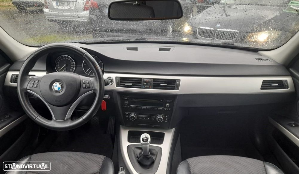 BMW 318 d Touring Sport - 15