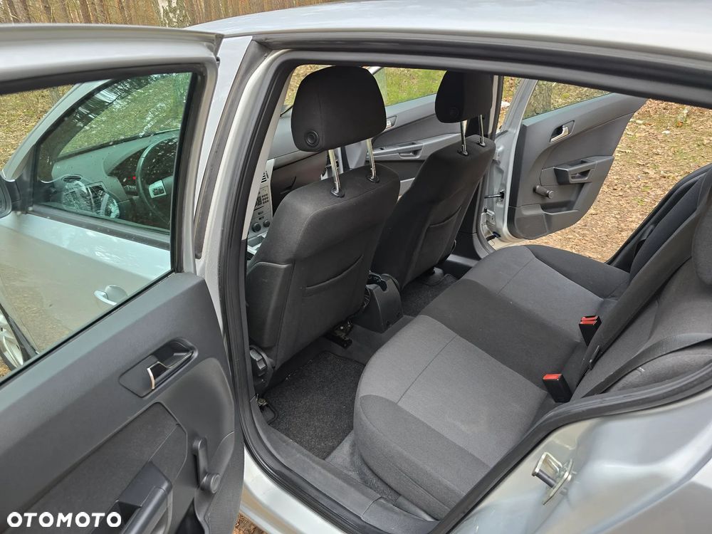 Opel Astra 1.6 Edition - 11