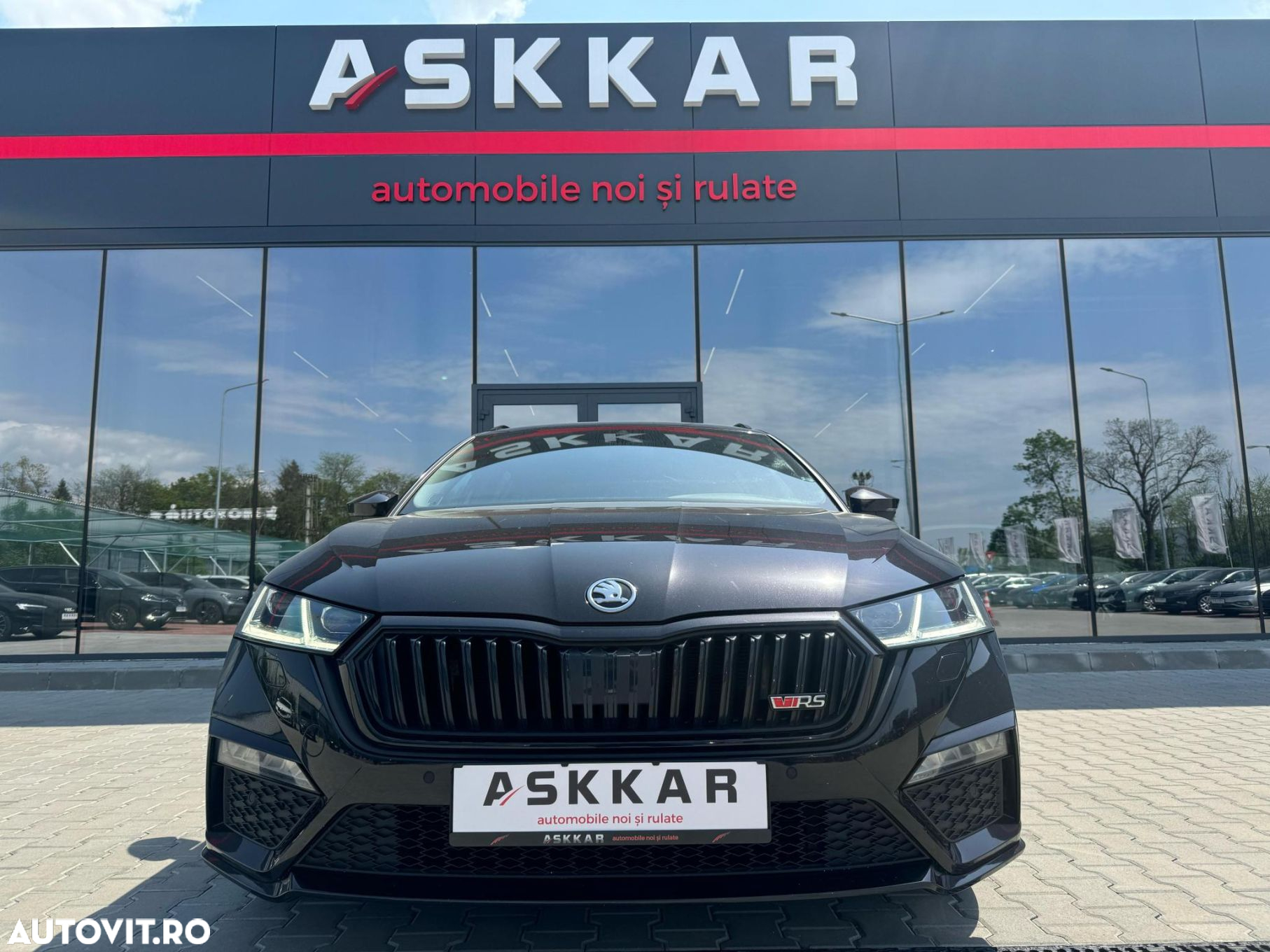 Skoda Octavia Combi 2.0 TDI DSG RS Plus - 2