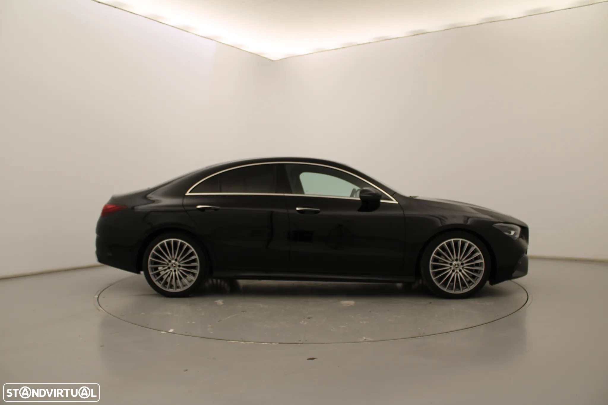 Mercedes-Benz CLA 200 d - 4