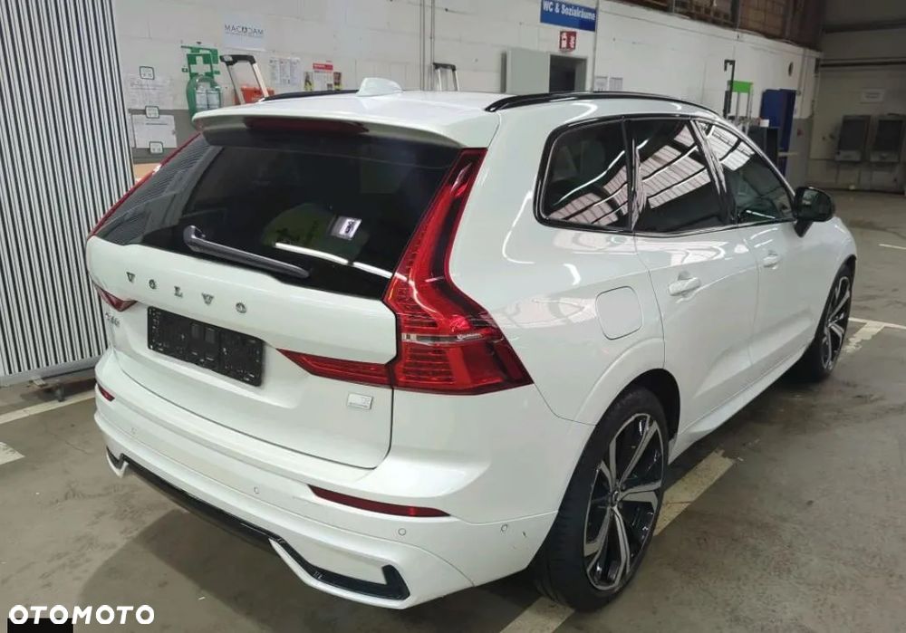 Volvo XC 60 T8 AWD Recharge Ultimate Dark - 2