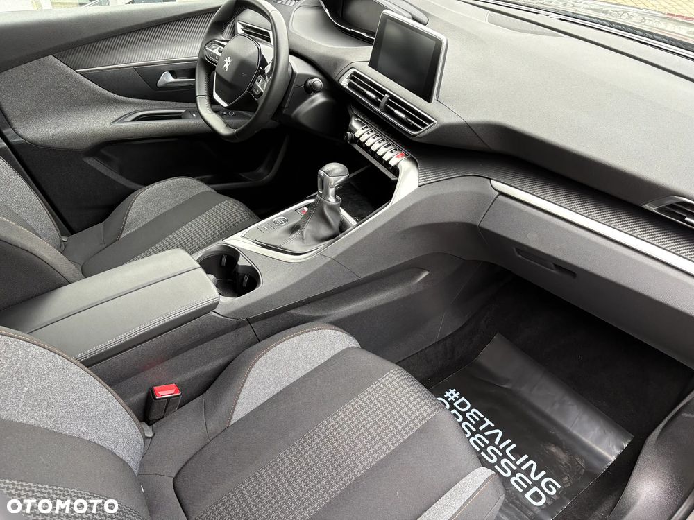 Peugeot 3008 - 11