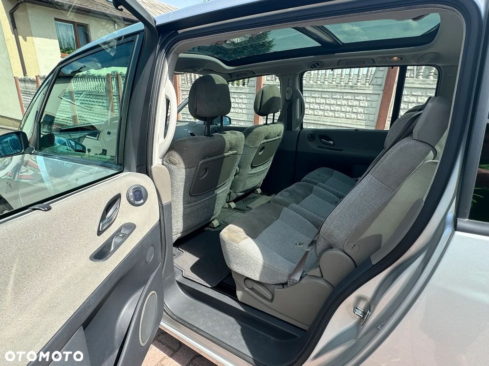 Renault Espace 3.0 dCi Privilege - 11
