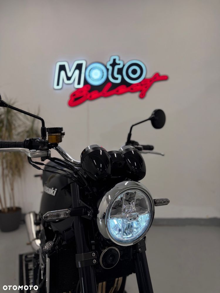 Kawasaki Z 900 RS - 12