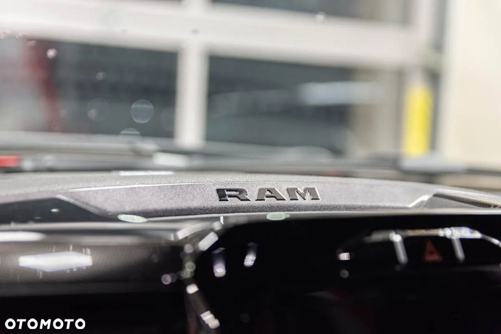 RAM 1500 5.7 Crew Cab Laramie - 26