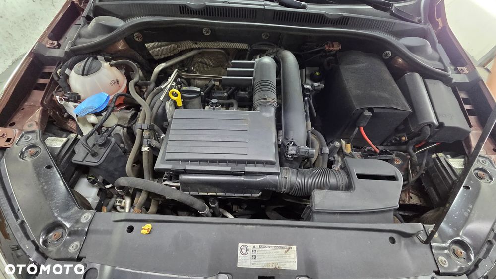 Volkswagen Jetta 1.4 TSI BMT Highline - 12