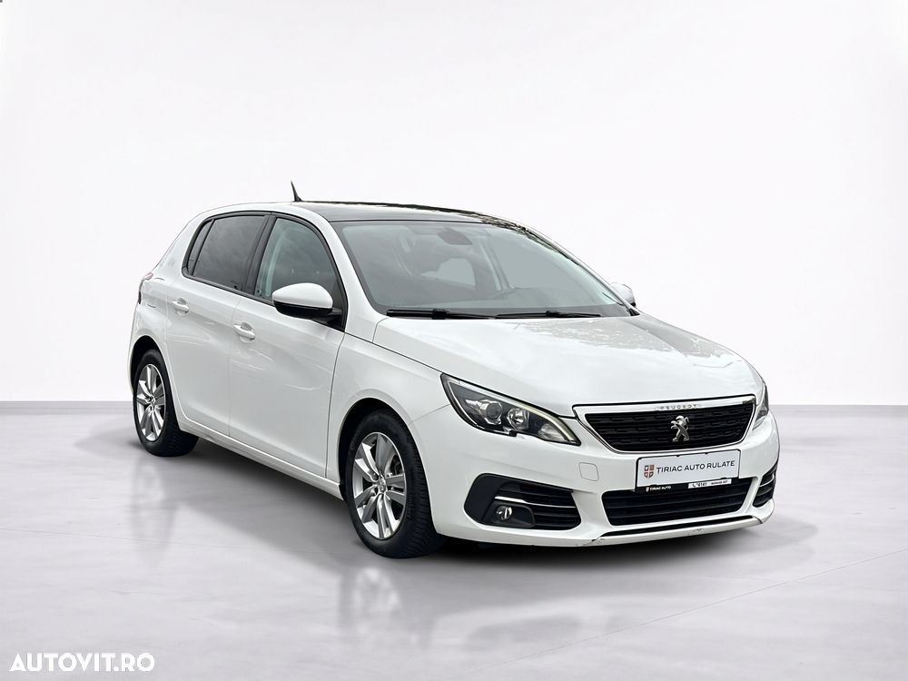 Peugeot 308 - 8