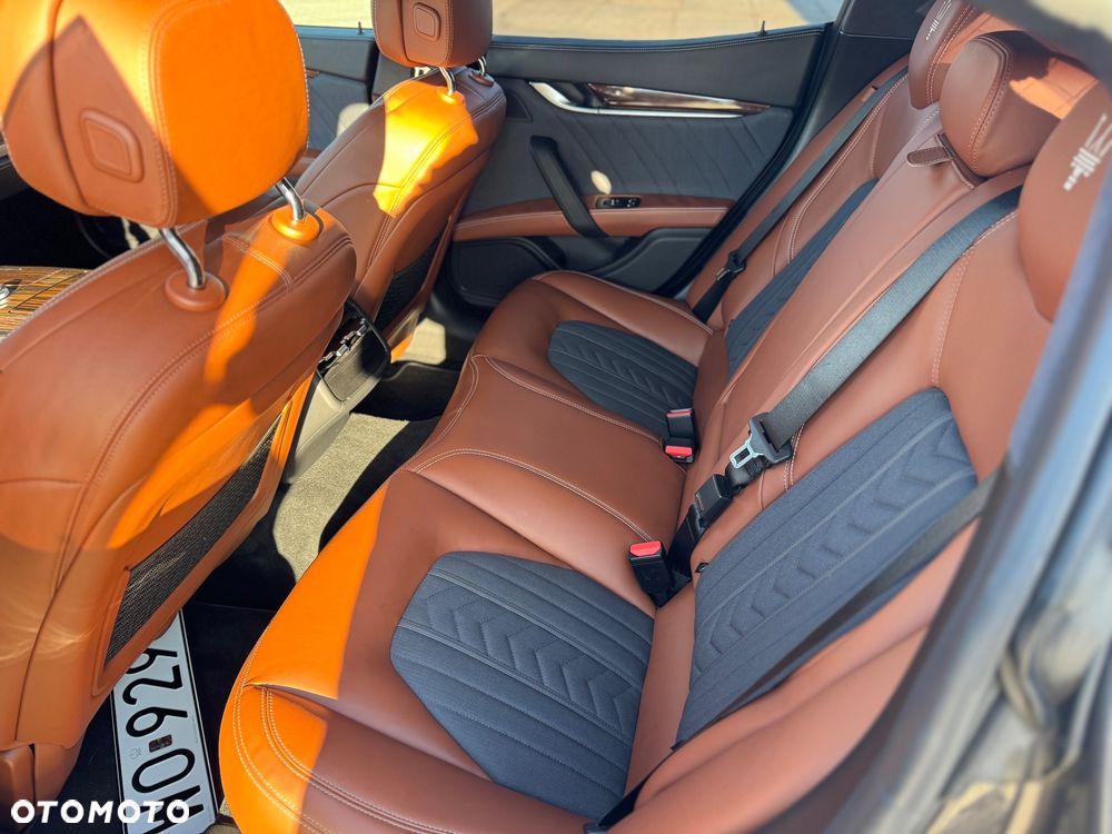 Maserati Ghibli S - 14