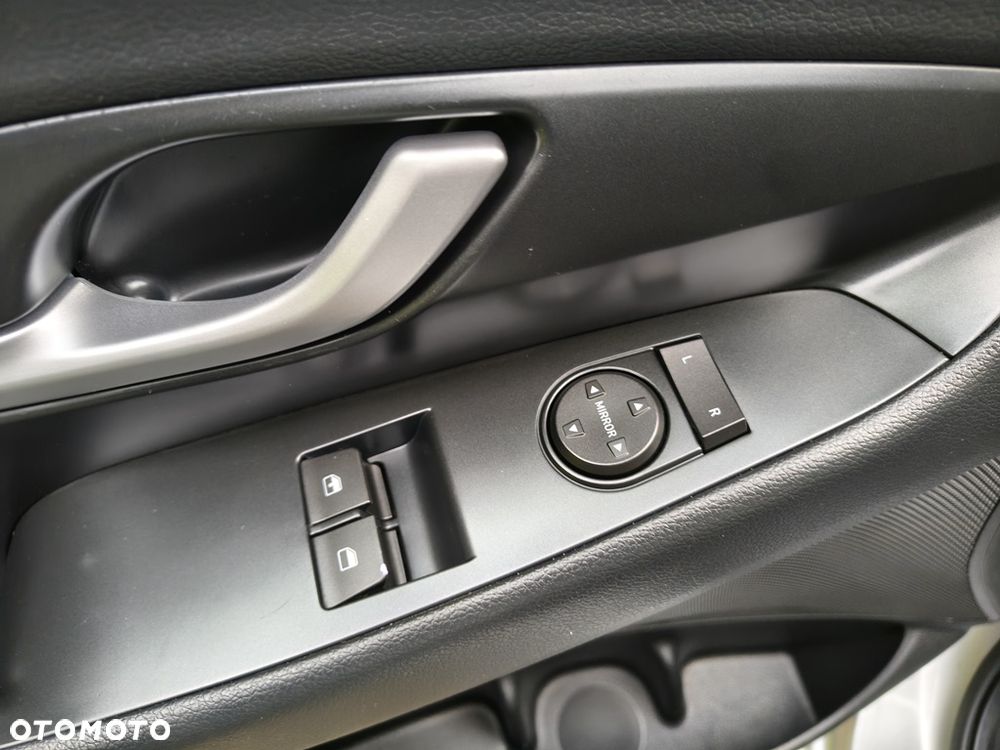 Hyundai i30 i30cw 1.4 Fifa World Cup Edition - 22