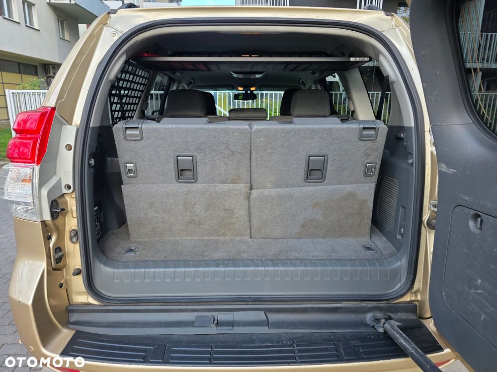 Toyota Land Cruiser LC 3.0 D-4D Sol (lea) 7os - 27
