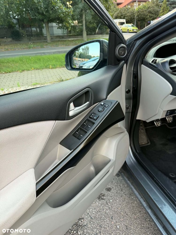Honda Civic 1.8 i-VTEC Sport - 11