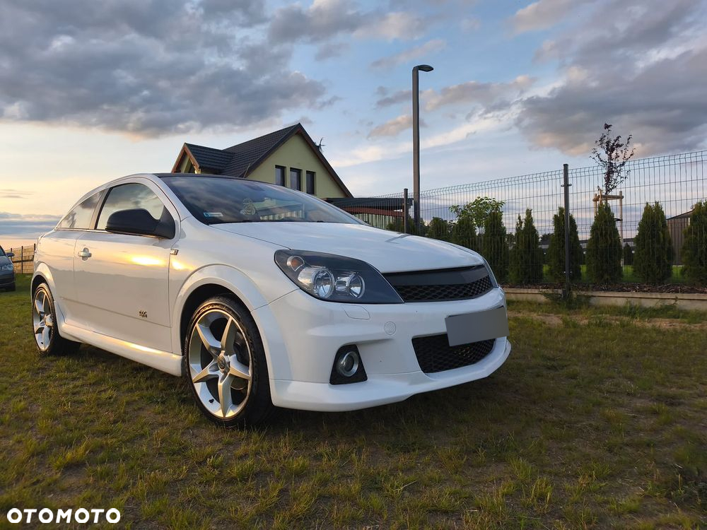 Opel Astra III GTC 1.8 Sport - 11