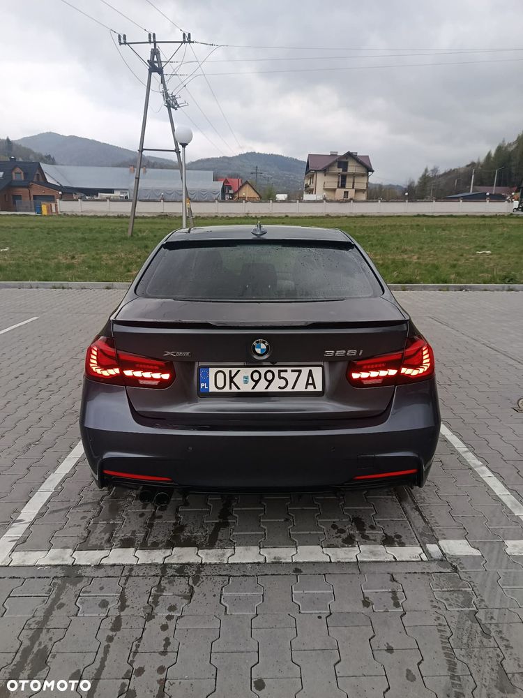 BMW Seria 3 328i - 7