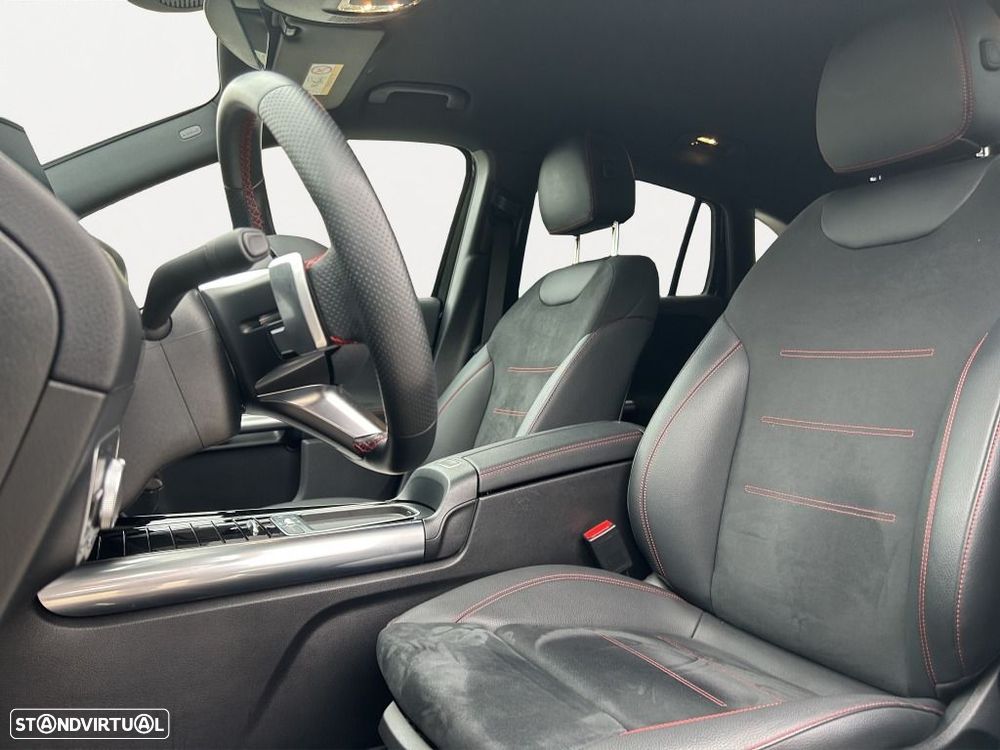 Mercedes-Benz GLA 180 — fotografia 8