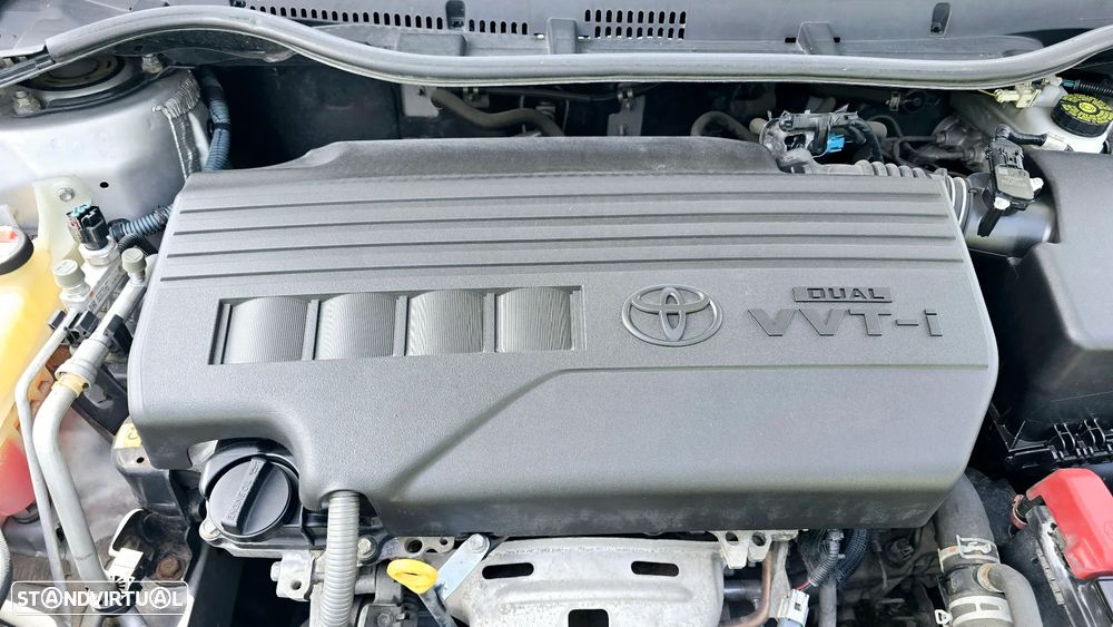 Toyota Auris 1.33 VVT-i Comfort+J16 - 21