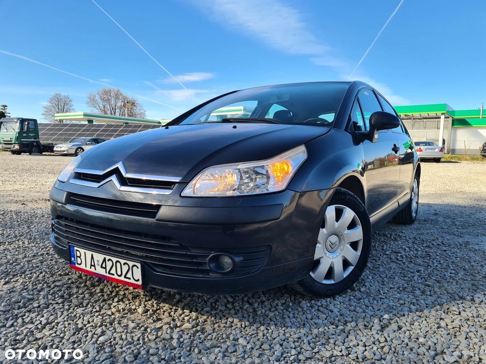 Citroën C4 1.4 16V Style - 1