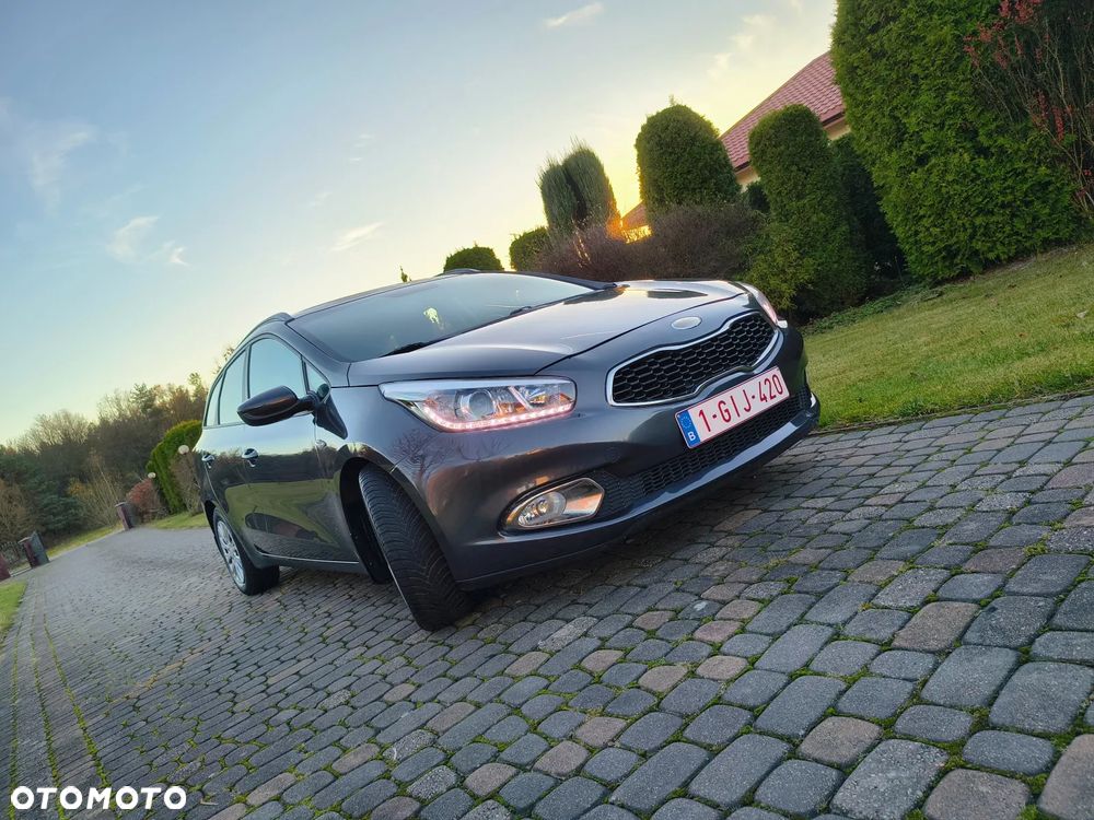 Kia Ceed - 4
