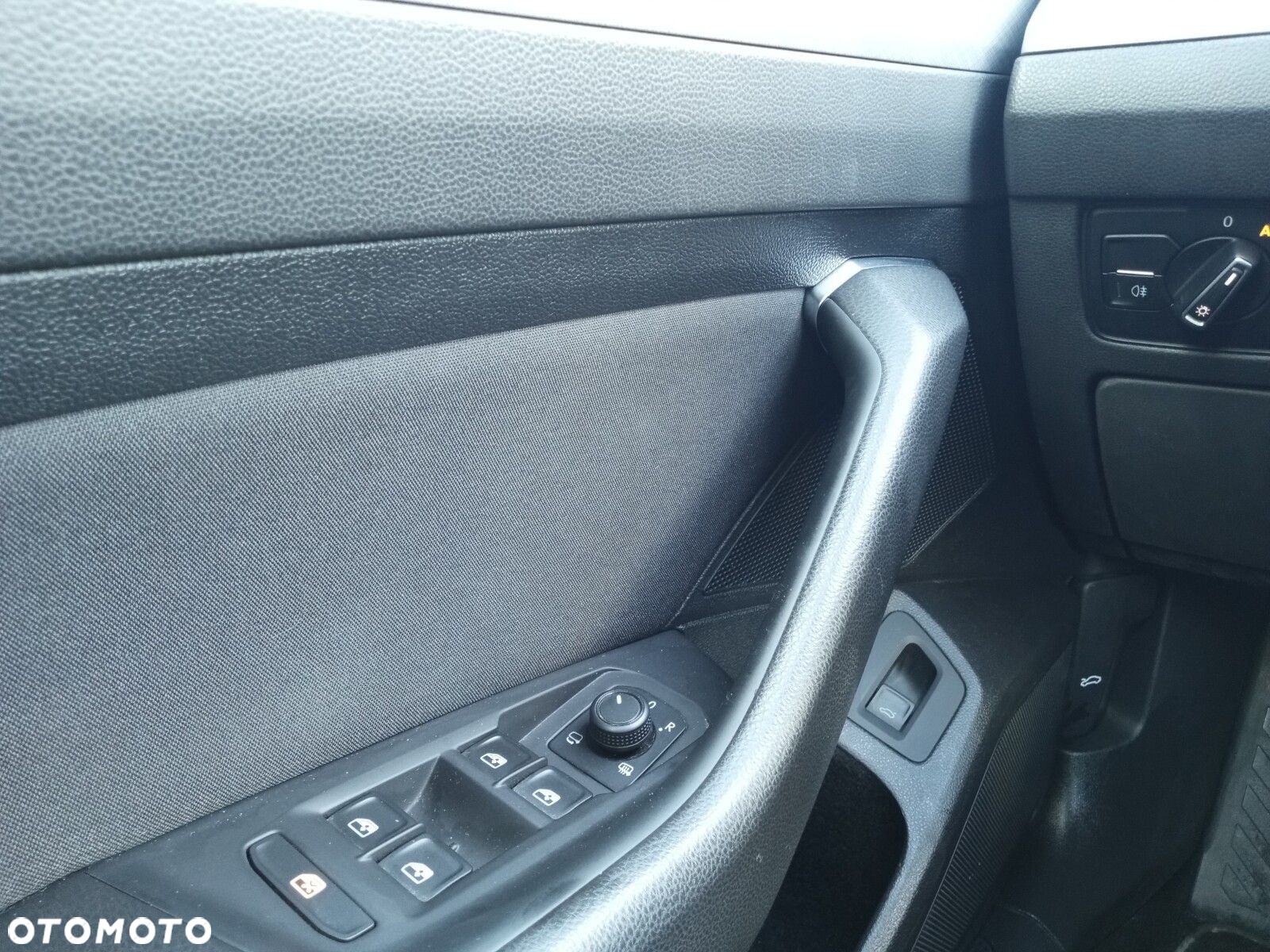 Volkswagen Passat 2.0 TSI Business DSG - 10