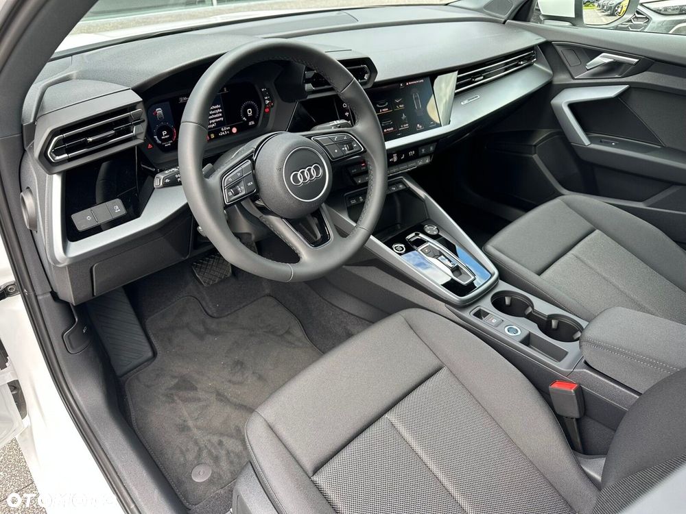 Audi A3 Sportback - 13