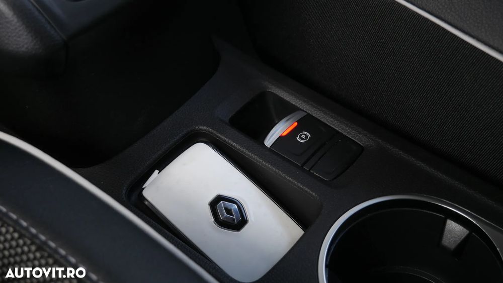 Renault Captur TCe 140 EDC GPF INTENS - 32