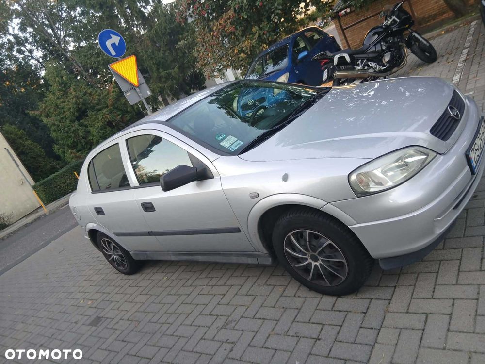 Opel Astra 2005 photo 2