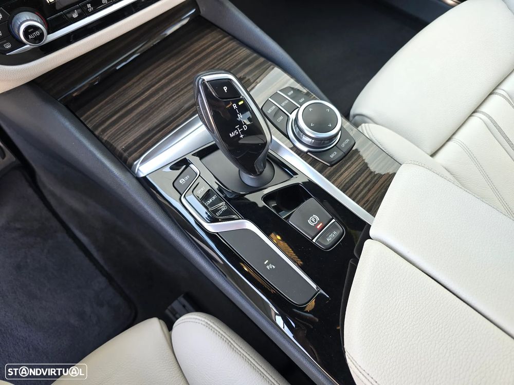 BMW 520 d Pack M Auto - 27