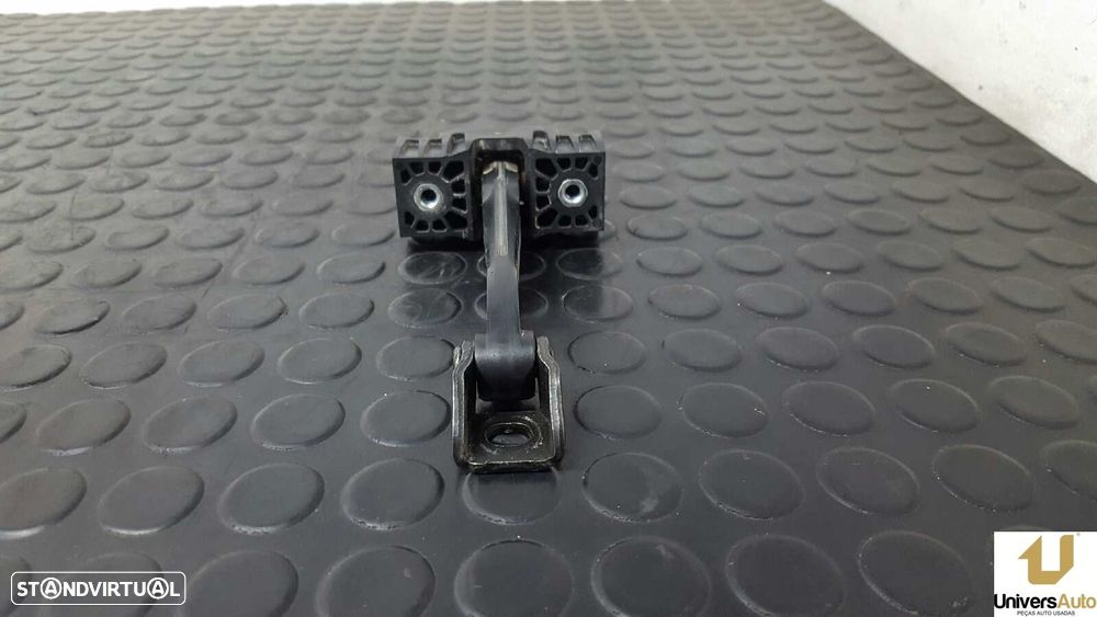 RETENTOR DA PORTA DIANTEIRA ESQUERDA BMW SERIE 3 BERLINA (E90) 320D - 3