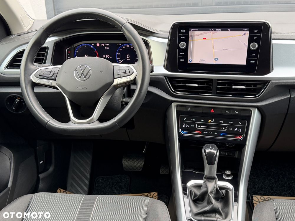 Volkswagen T-Roc - 16