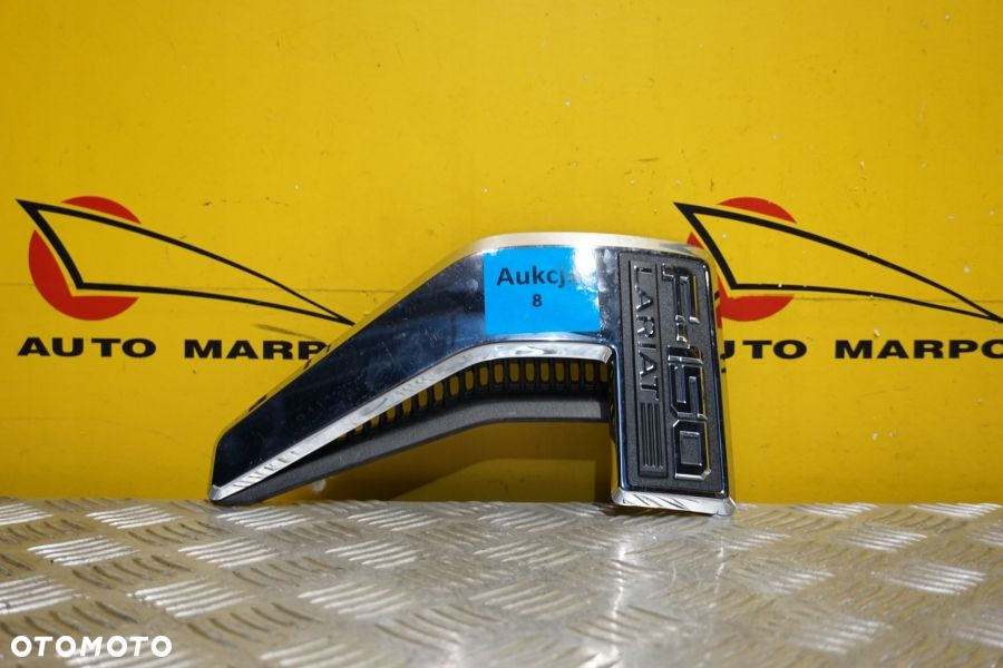 FORD F150 LARIAT 2021- Emblemat Lewy T1044 FZGXA - 2