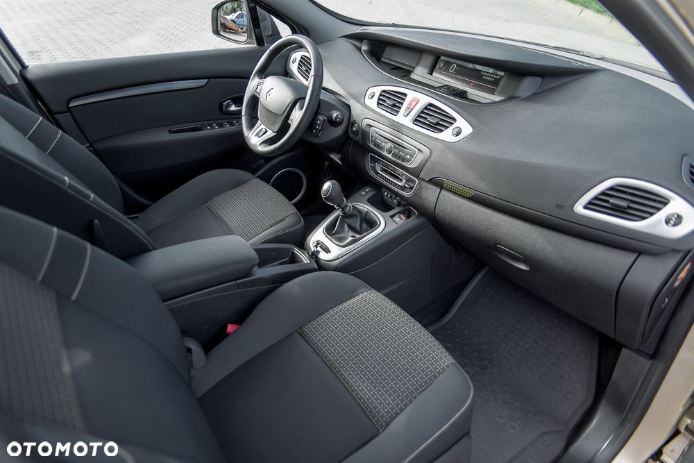 Renault Scenic - 32