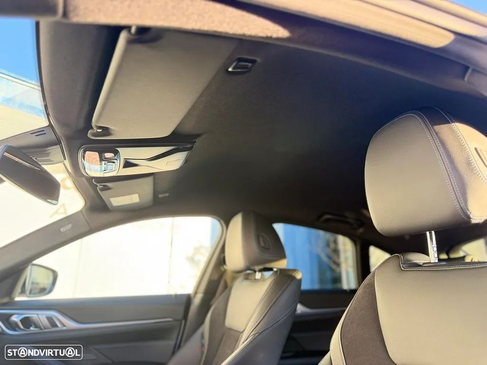 BMW i4 eDrive40 Pack Desportivo M - 25