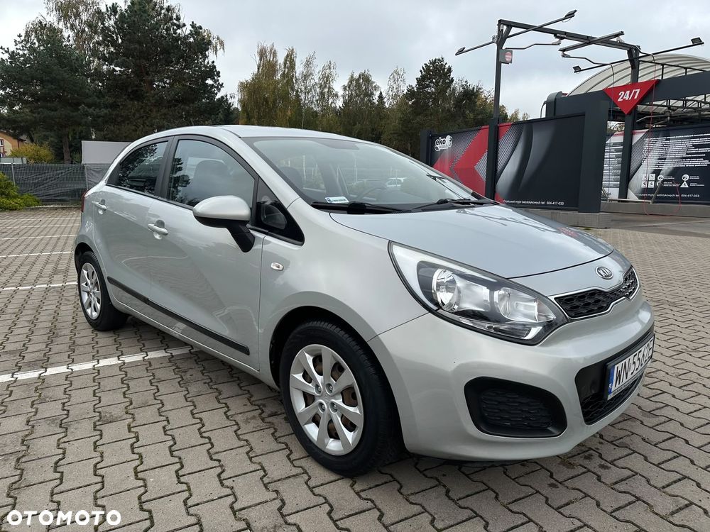 Kia Rio 2012 photo 2