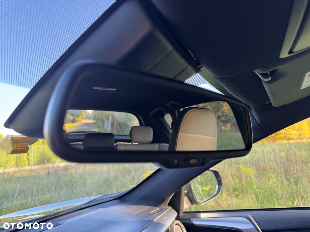 Toyota RAV4 Hybrid Prestige 4x4 - 19