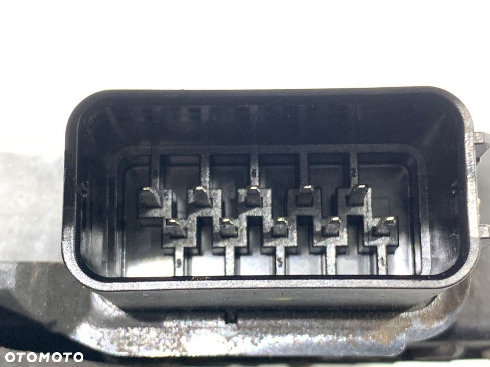 ZAMEK DRZWI PRAWY TYŁ  VOLVO V50 (545) 2003 - 2012 2.0 D 100 kW [136 KM] olej napędowy 2004 - 2010 - 3