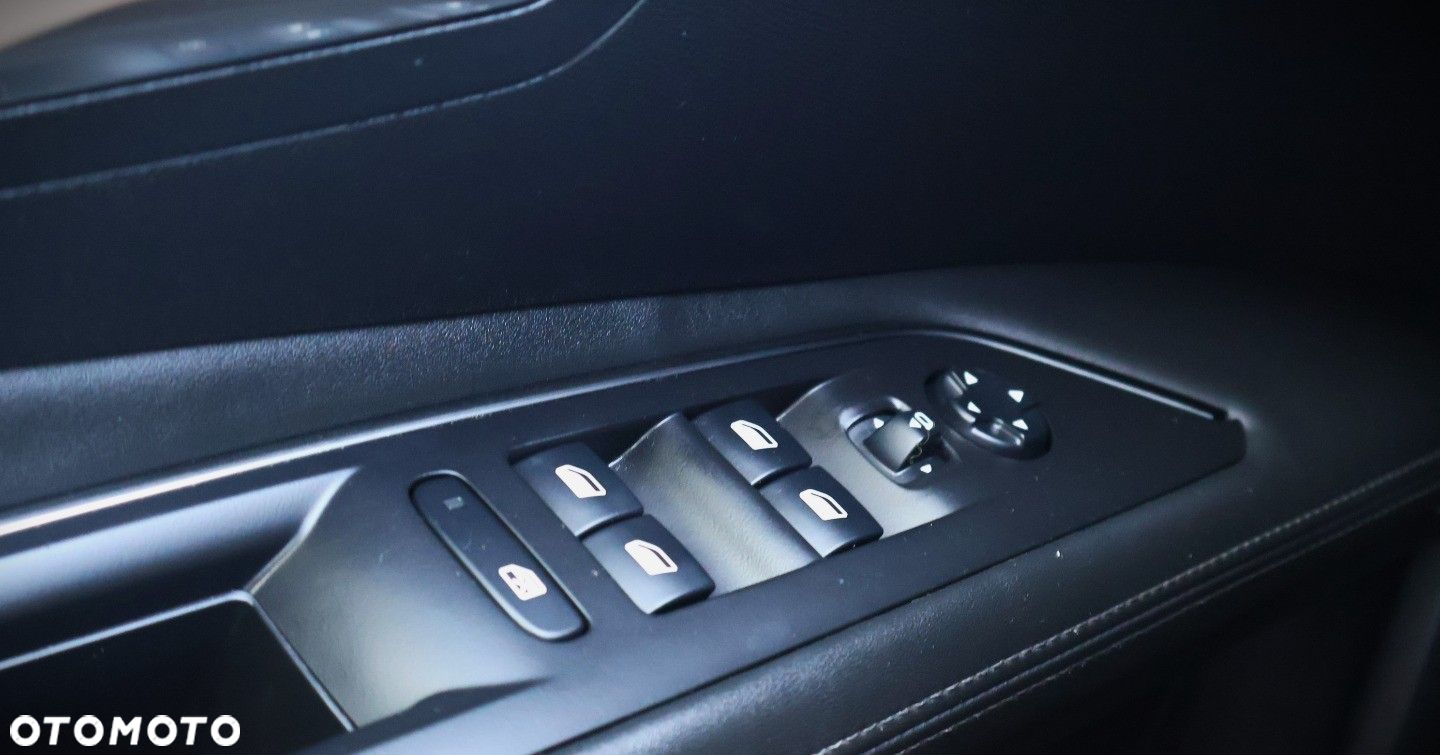 Peugeot 3008 - 25