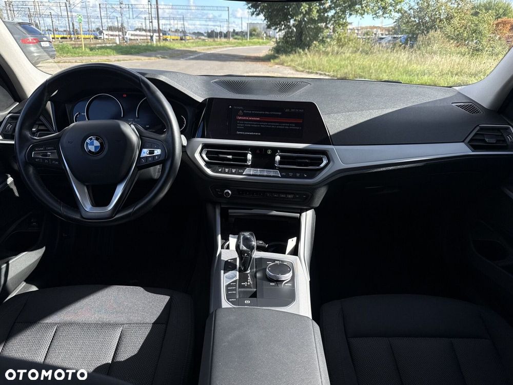 BMW Seria 3 320d xDrive MHEV Advantage - 10