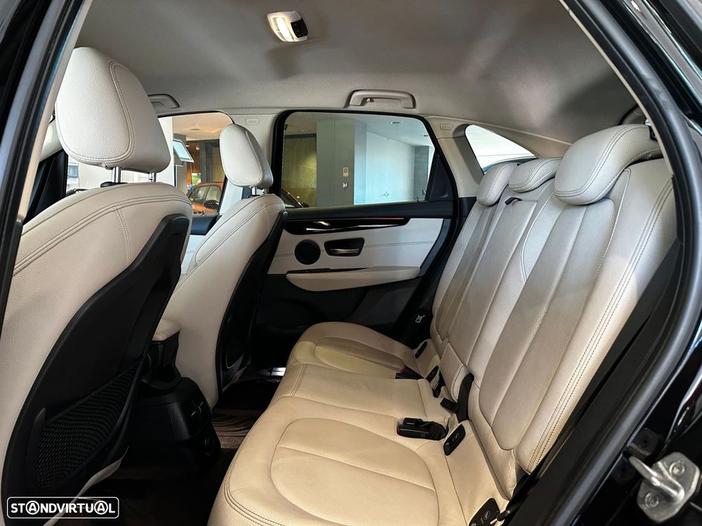 BMW 216 Active Tourer d Line Sport - 25