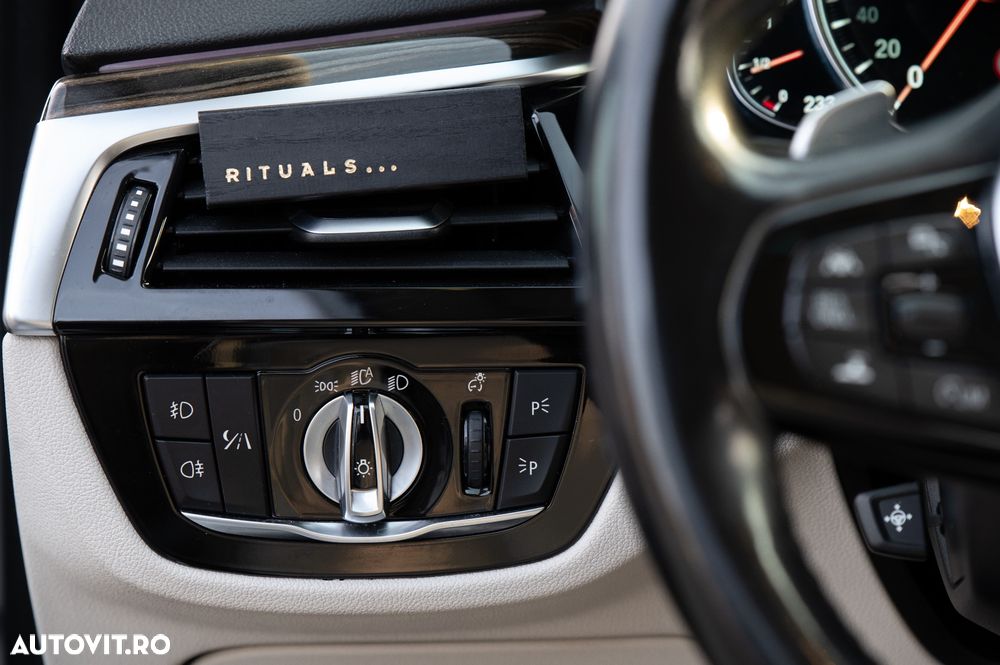 BMW Seria 5 540i xDrive AT - 21