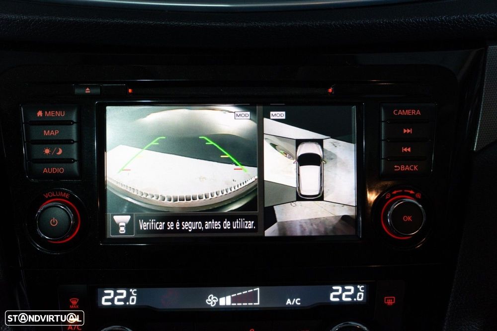 Nissan Qashqai 1.3 DIG-T N-Connecta LED+SKY - 18