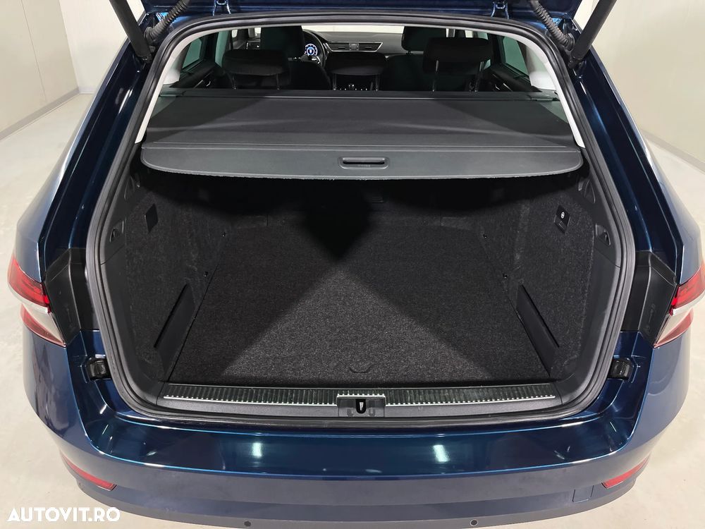 Skoda Superb 2.0 TDI DSG Style - 14