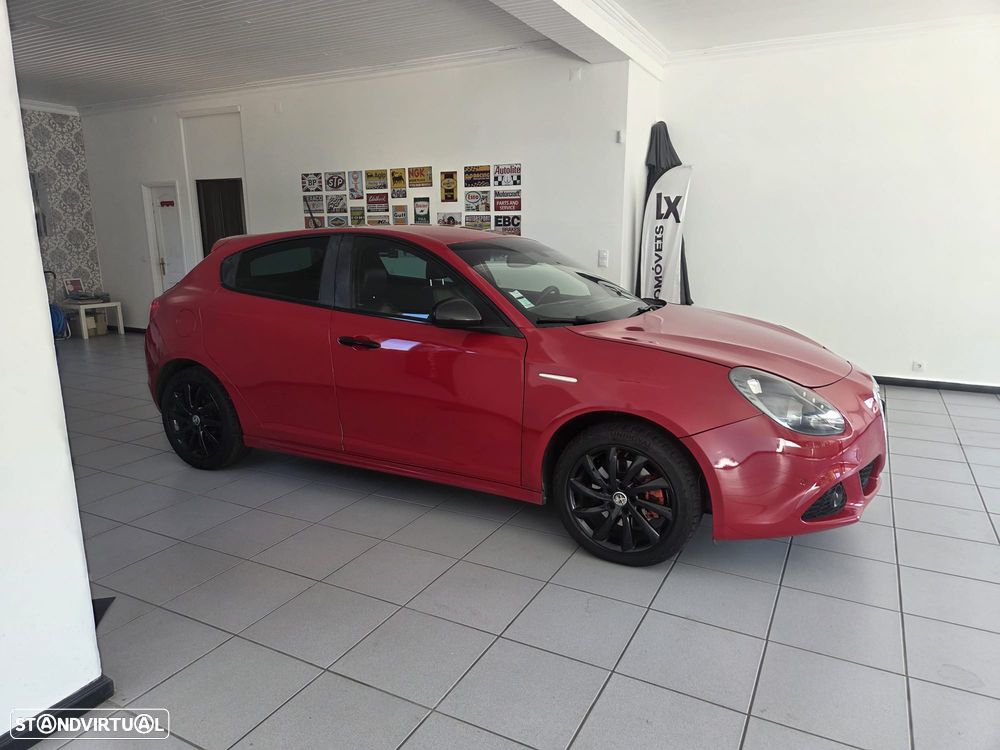 Alfa Romeo Giulietta 2.0 JTDM Distinctive - 1