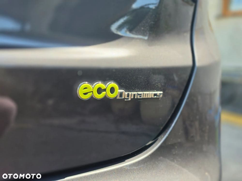 Kia Ceed - 12