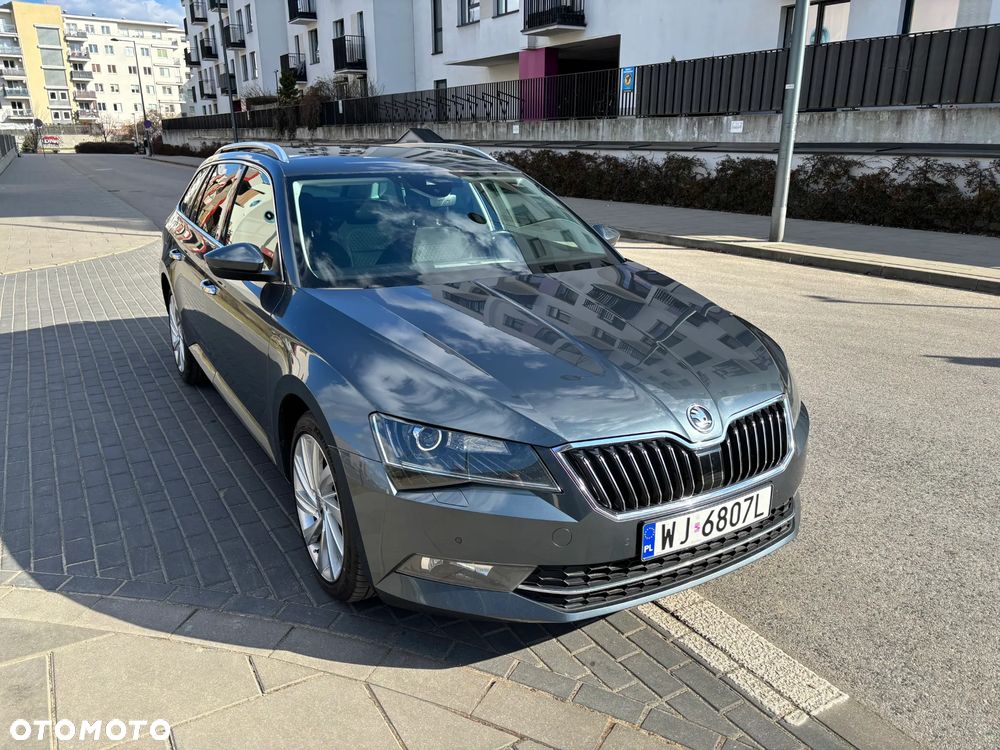 Skoda Superb 2.0 TDI DSG Style - 2