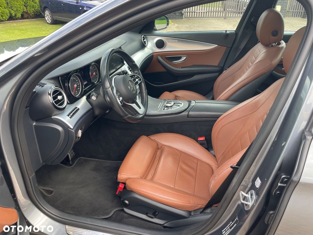 Mercedes-Benz Klasa E 200 4Matic 9G-TRONIC - 6